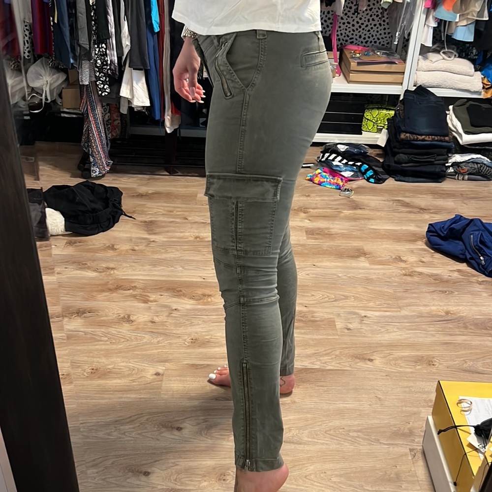 J Brand Maverick Low Rise Cargo Skinny Jeans in Vintage Armadillo Olive - Picture 6 of 16